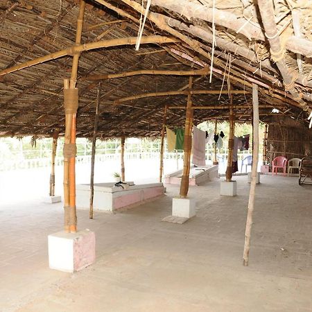 Arunachala Ramana Home Tiruvannāmalai Buitenkant foto